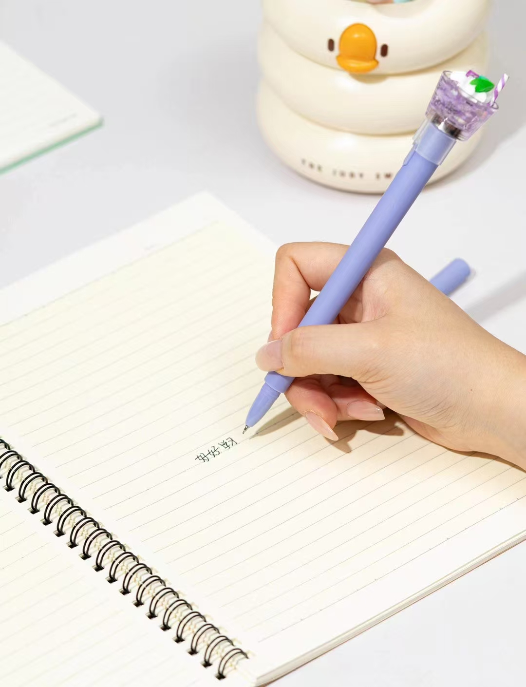 Fandouka Stationery Creative Ice Fruit Spin Fun Luminous Pen Spin Gel Pen Smooth and Easy to Write Factory wholesale creative stationery gel pen stationery Application Scenario