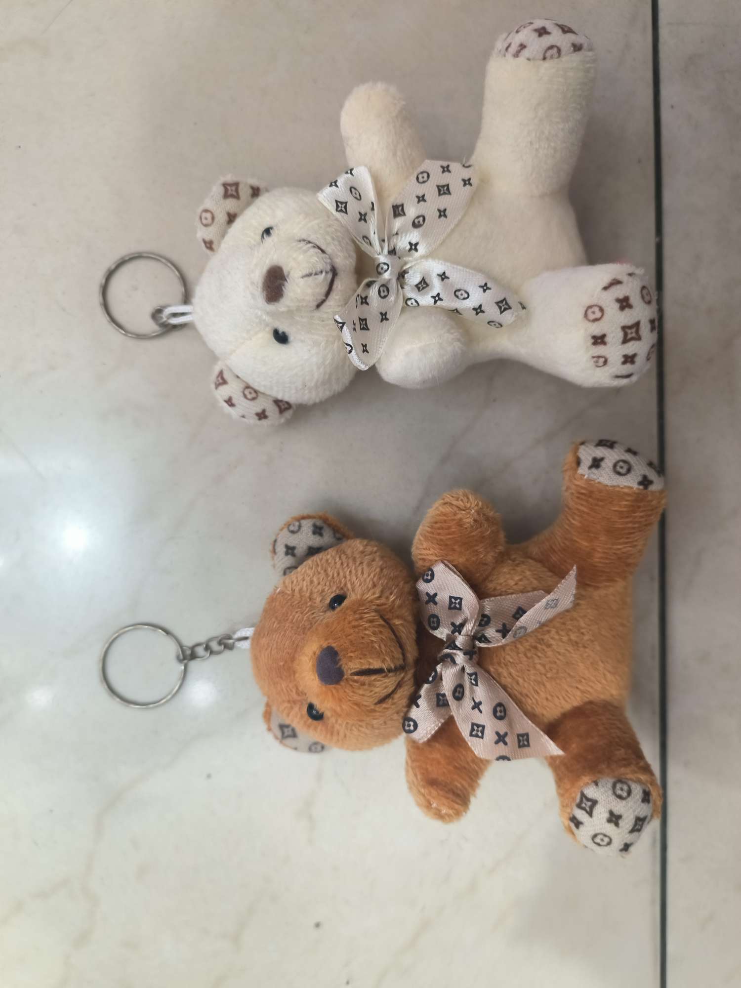 毛绒布艺公仔玩具 挂件款式可爱 卡套设计实用 小挂件装饰精致 