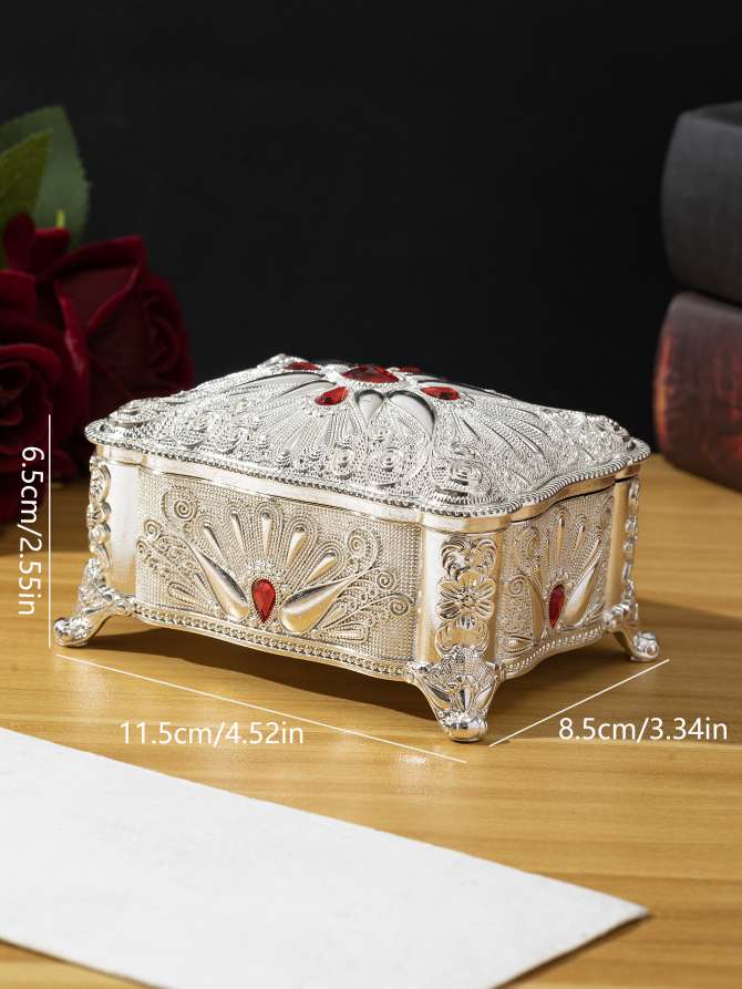 European-style creative retro jewelry box, jewelry box, high-end metal princess metal accessories, multi-layer storage box Application Scenario