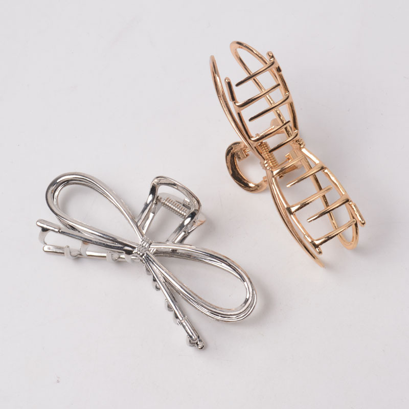 Korean-style ins geometric clips, bow alloy shark clips, fashionable Internet celebrity grab clips, women's headwear wholesale grab clips detail image 3