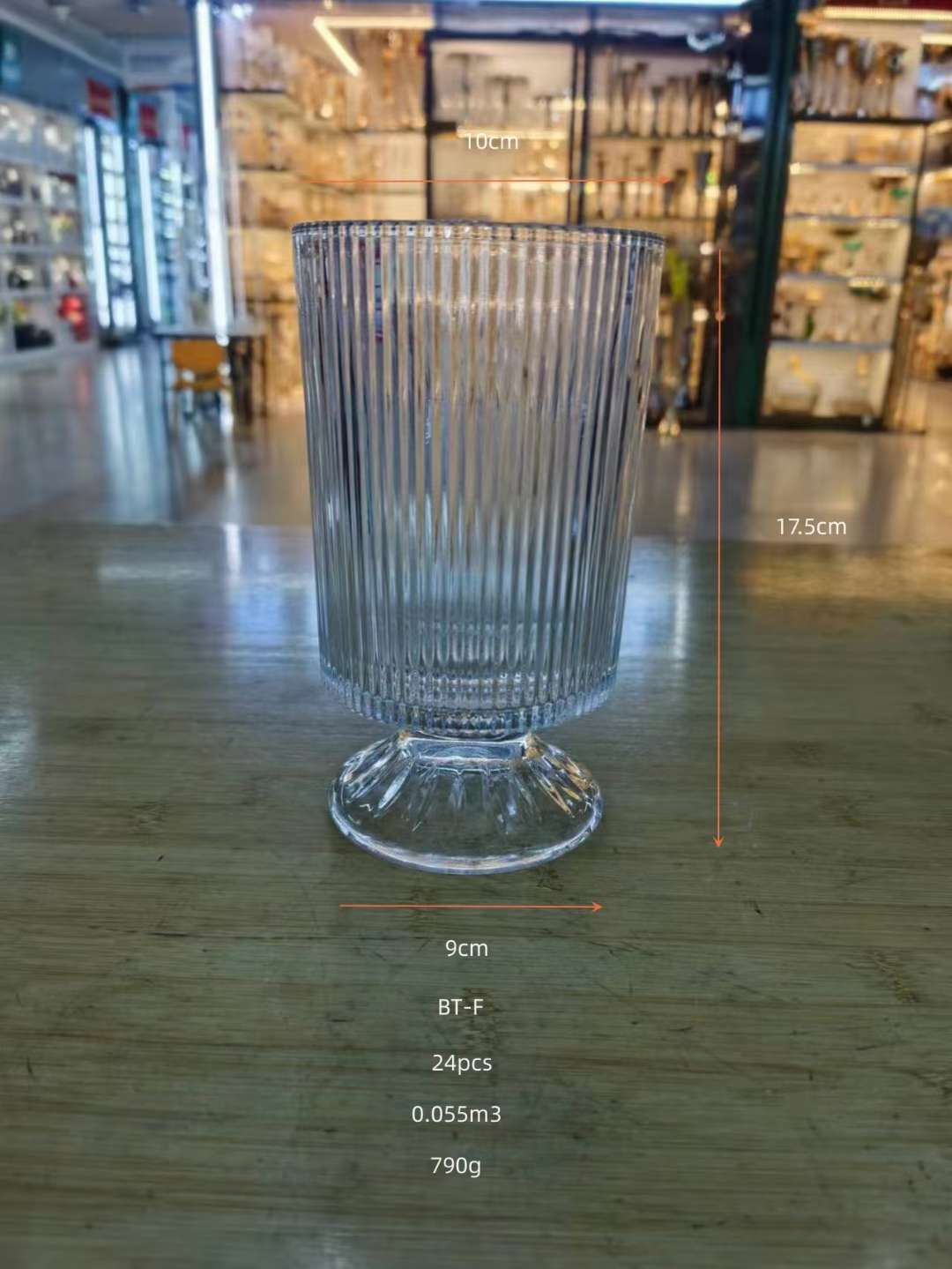 批发透明机压玻璃花瓶客厅餐桌家居摆件绿萝铜钱草水培花器笔筒化妆刷小首饰收纳盒产品图