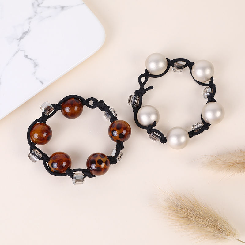 Pearl hair tie bracelet, dual-purpose hair accessory, Korean simple hair band, hair tie, black rubber band, tied in a ponytail, campus detail image 4