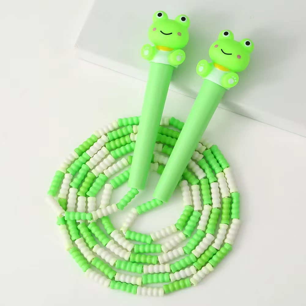 Fandouka's creative and cute cartoon head, cuckoo frog, bamboo joint, skipping rope, sports and fitness equipment, skipping rope, children's outdoor Application Scenario