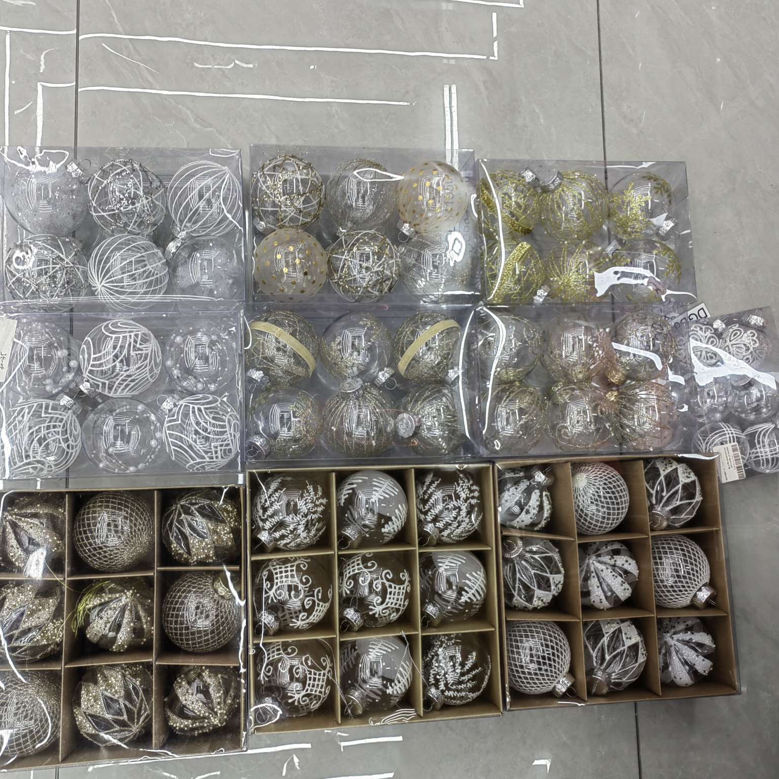 The 8-centimeter combination gift set comes in 12 pieces and can be matched with various colors and accessories details Picture