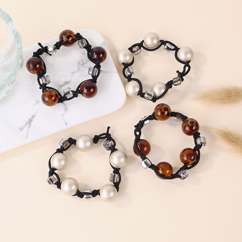 Pearl hair tie bracelet, dual-purpose hair accessory, Korean simple hair band, hair tie, black rubber band, tied in a ponytail, campus detail image 3