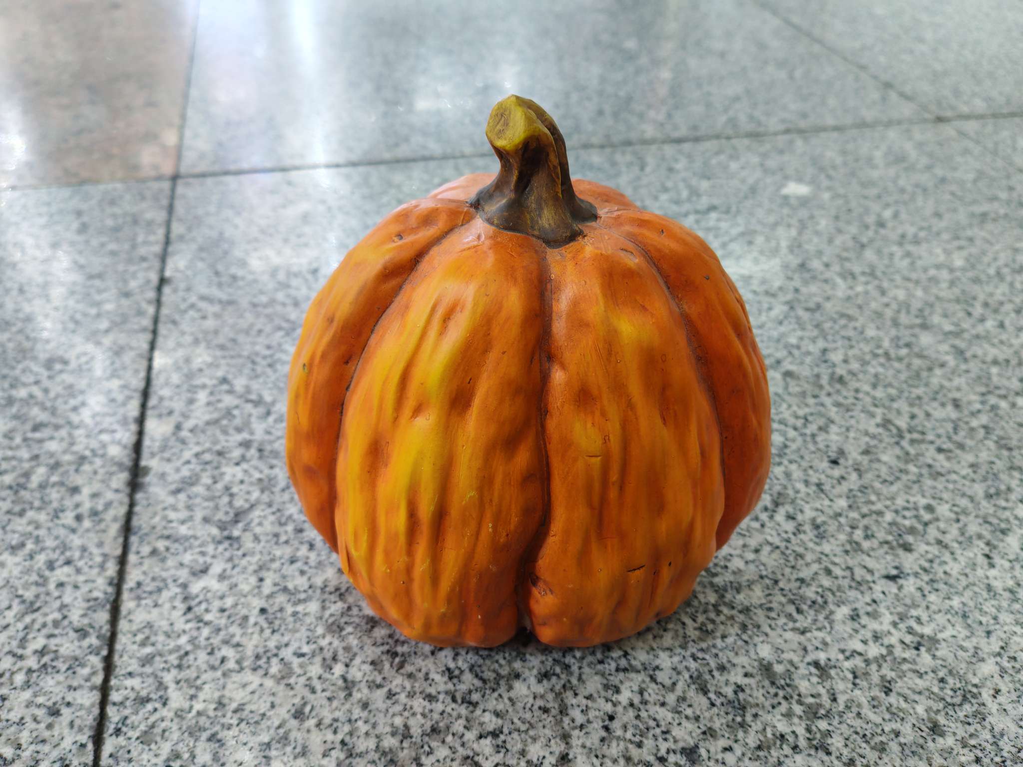 Ceramic pumpkins and ceramic handicrafts are handcrafted to decorate your home, making it warm and interesting Application Scenario