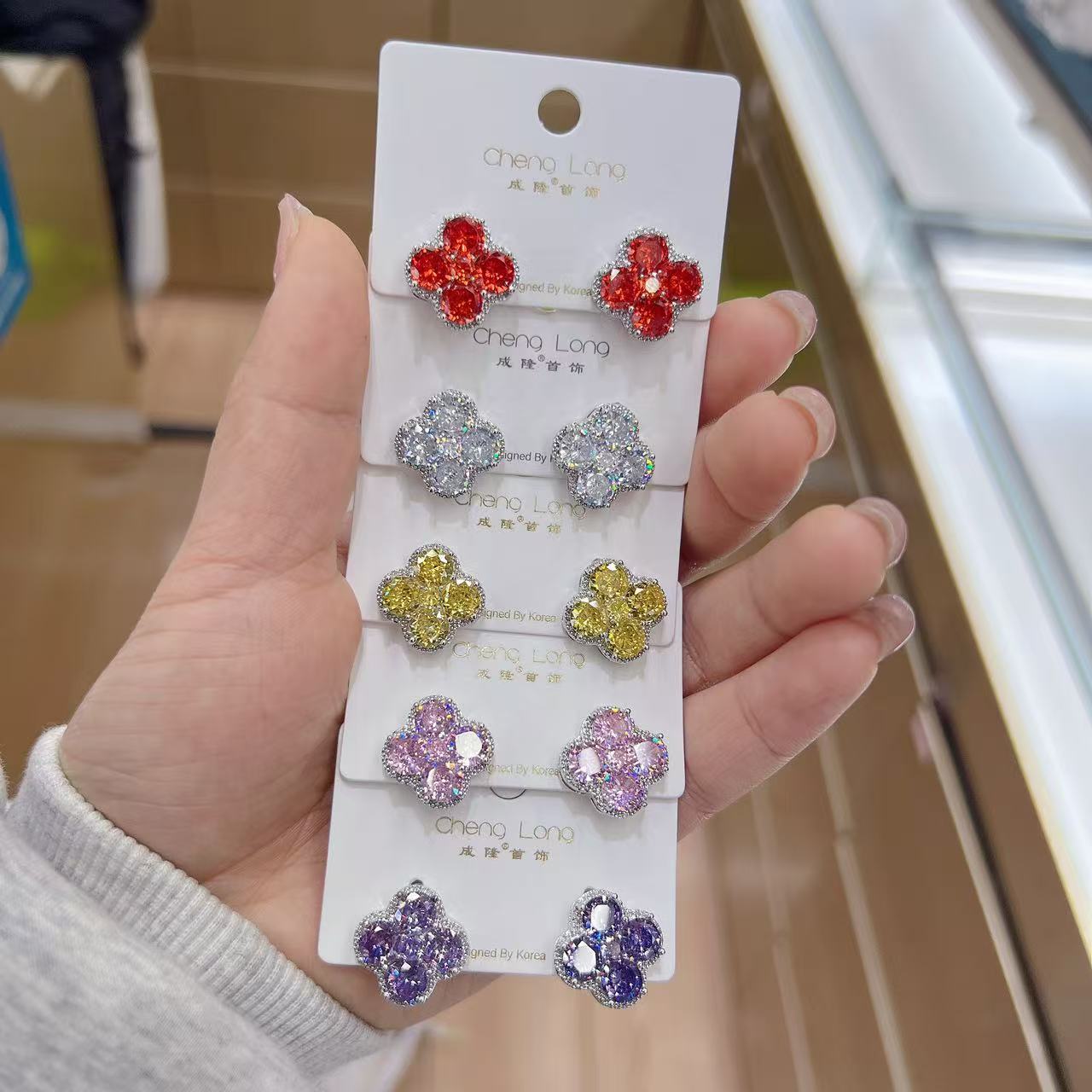 Specialized in ear stud and ear needle accessories. Titanium steel ear stud and stainless steel ear stud and ear jewelry. Simple and fashionable ear jewelry, ear stud and ear needle. Personalized ear jewelry, ear stud and ear needle. Stainless steel titanium steel ear stud Item Picture