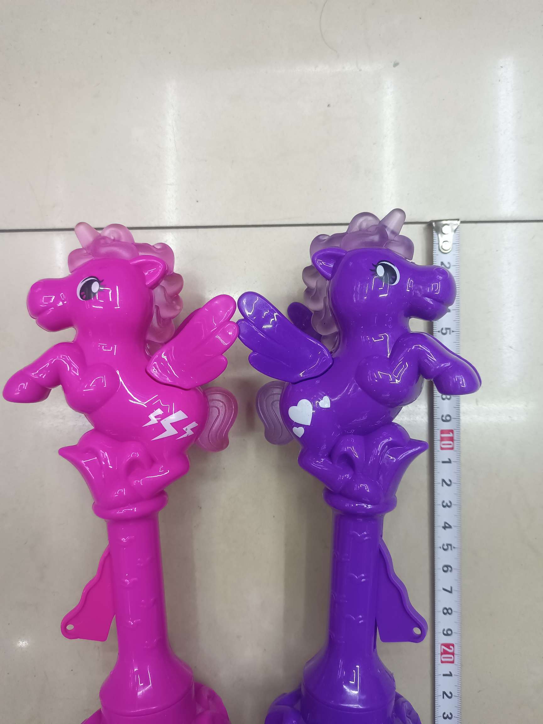 大飞马多孔西洋剑 儿童玩具泡泡 运动休闲传统玩具 玩乐泡泡乐趣无限 新款儿童泡泡玩具产品图