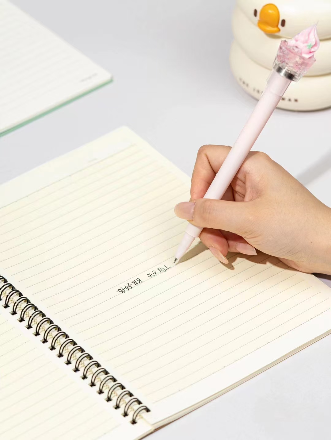 Fandouka Stationery Creative Ice Cream Spin Fun Luminous Pen Spin Gel Pen Smooth and Easy to Write Factory wholesale creative stationery gel pen stationery Application Scenario