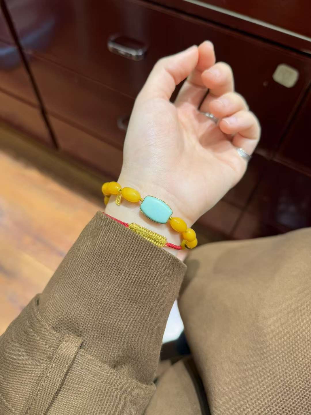  进口饰品珠宝首饰定制手串饰品其他饰品蜜蜡定制款珠宝首饰定制