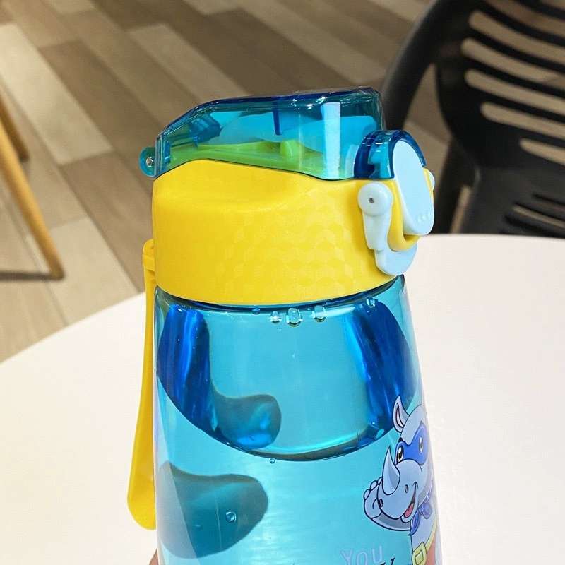 S150-TY-0877 Children's portable water bottle Kindergarten baby direct drinking pot high appearance level cartoon straw water bottle undefined