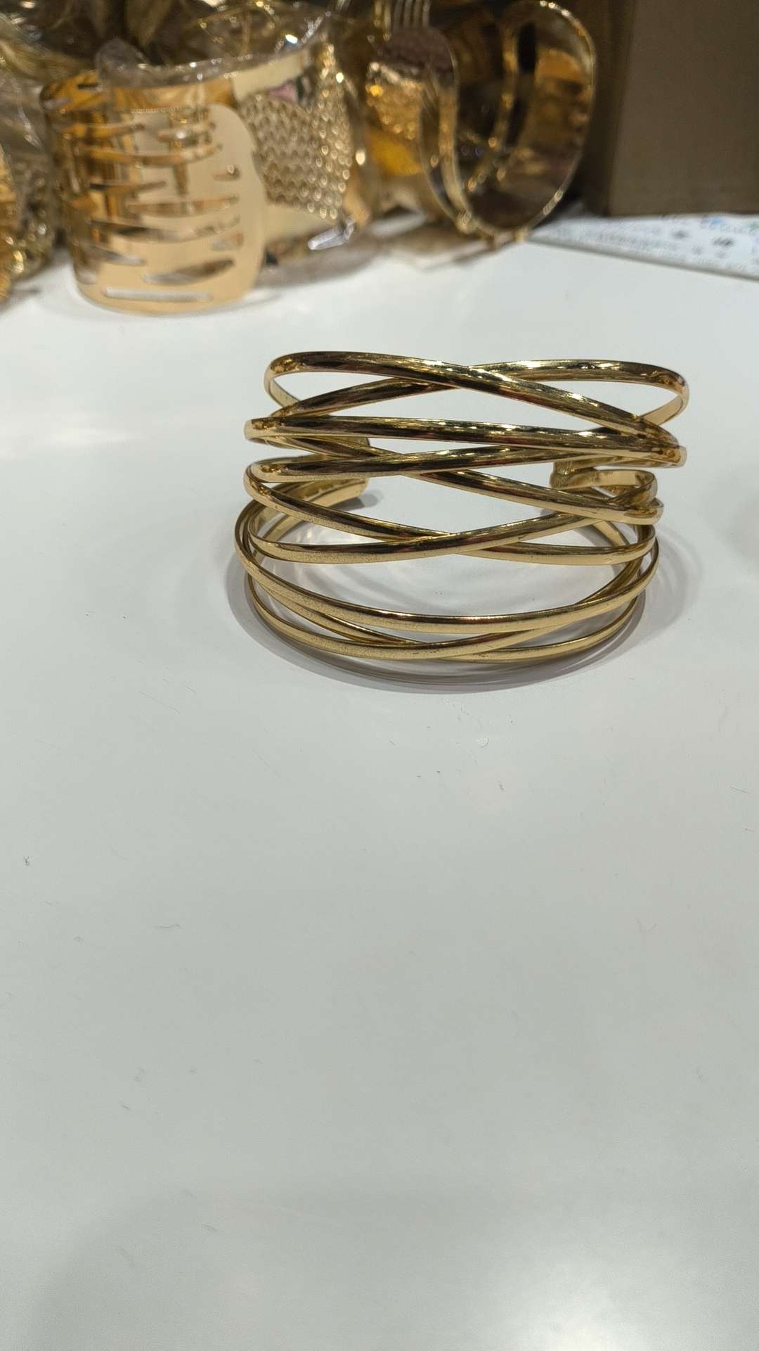 Gold and silver bracelet, jewelry, stainless steel bracelet, simple and fashionable bracelet, women's personalized and trendy accessory