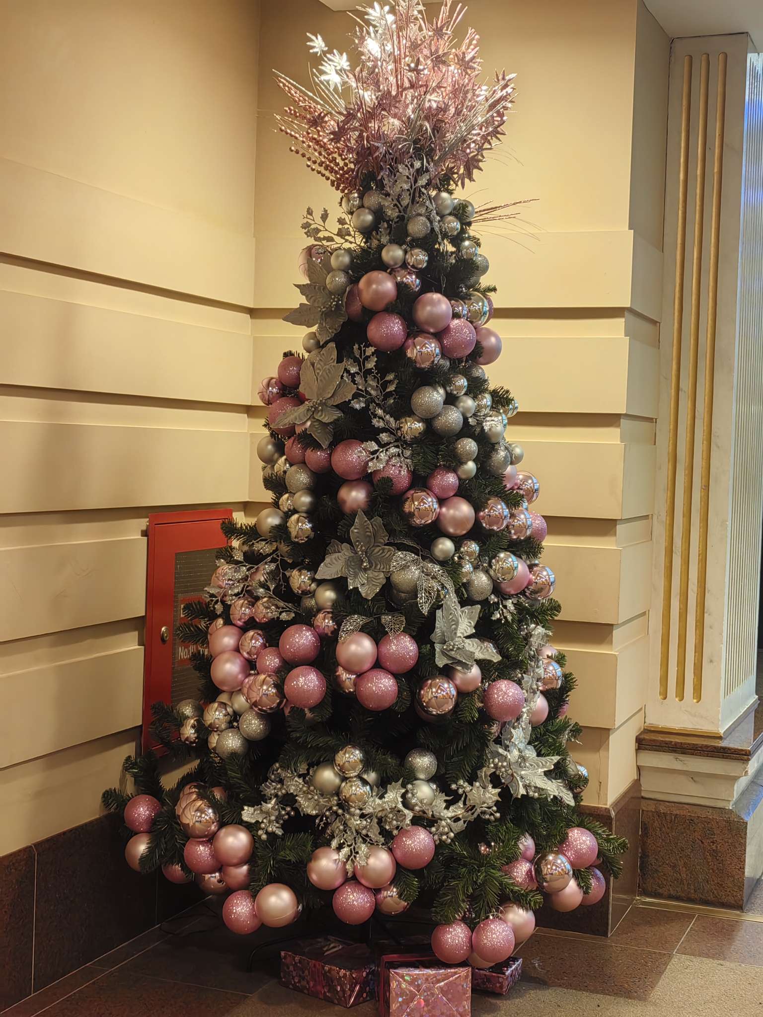 高档圣诞树  带球 带礼品