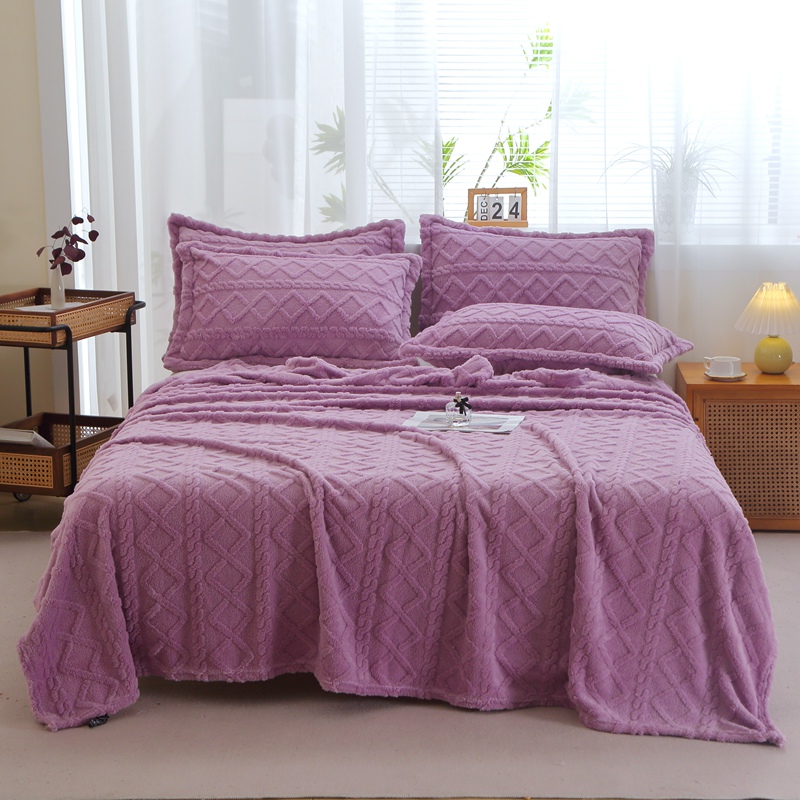 Junbao Dyeing and Printing Taffy velvet jacquard fringed blankets are available for wholesale in large quantities for export pic 2
