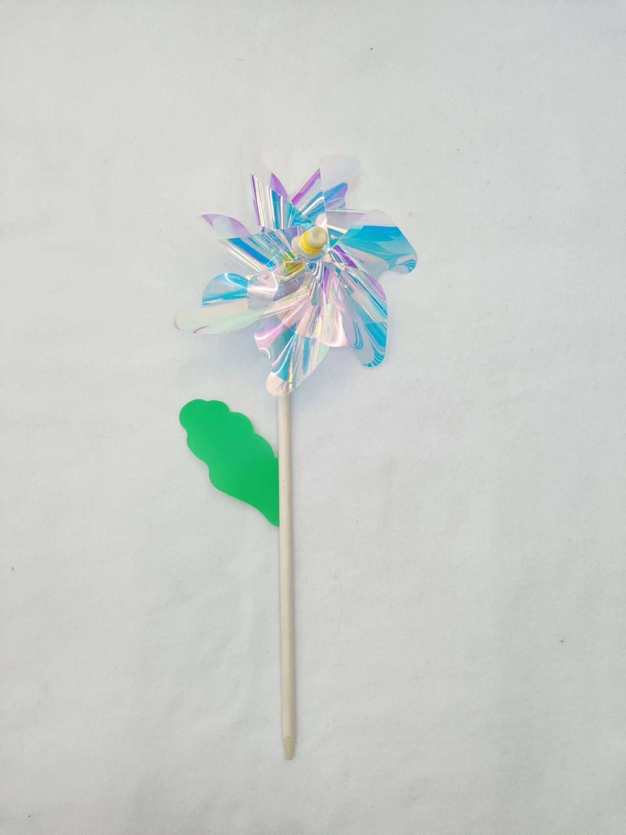 Wooden stick windmills, colorful windmills, seven-color children's windmills, DIY kindergarten decoration windmills, wechat business ground promotion small gifts Item Picture