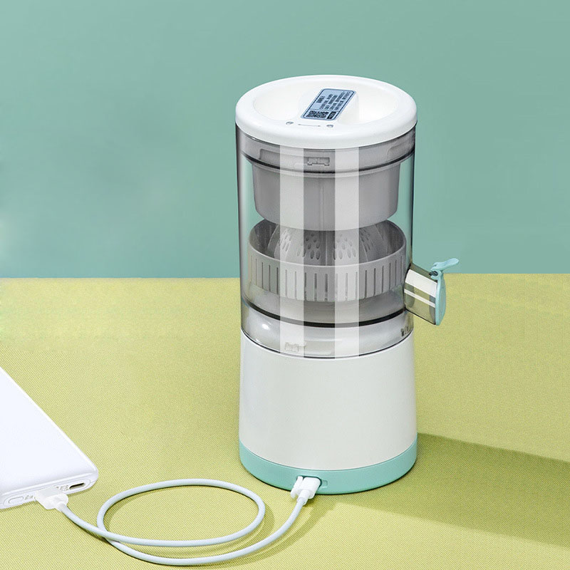 挂衣架/衣帽架/落地衣架卧室/五金/衣服白底实物图