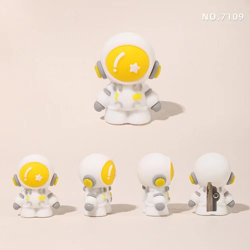 Fandouka creative Astronaut Pencil sharpener, office pencil sharpener, cultural and Creative student supplies Application Scenario