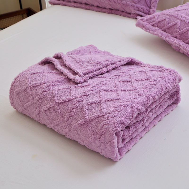 Junbao Dyeing and Printing Taffy velvet jacquard fringed blankets are available for wholesale in large quantities for export