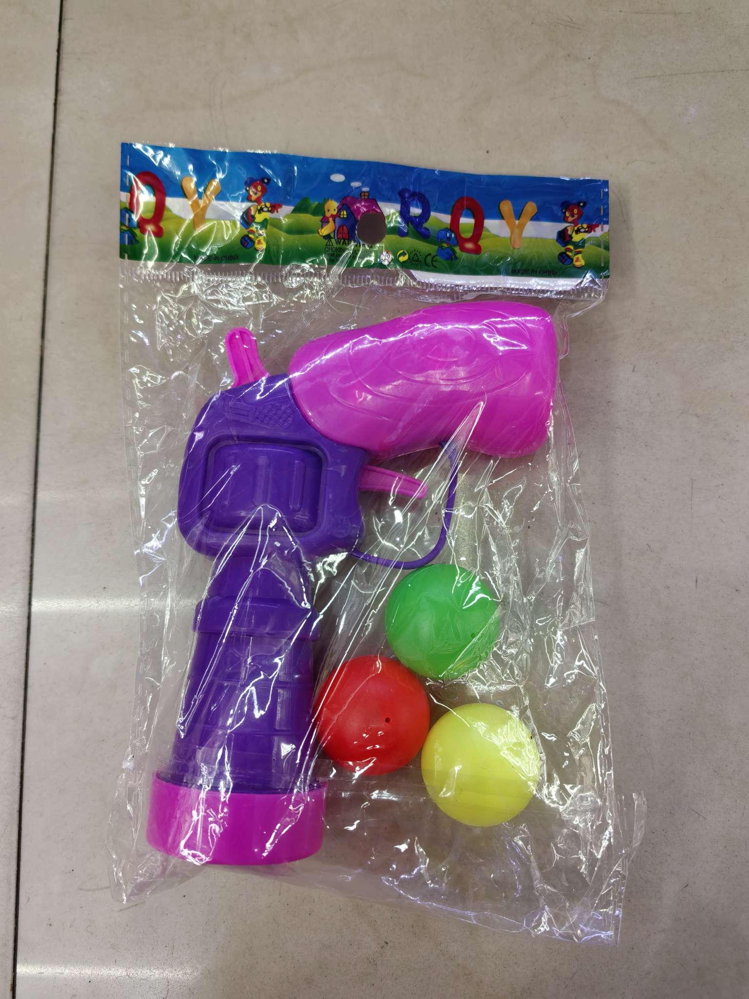 进口商品 益智科教儿童玩具 台球桌 游戏 毛绒球挂件 玩乐学习两不误