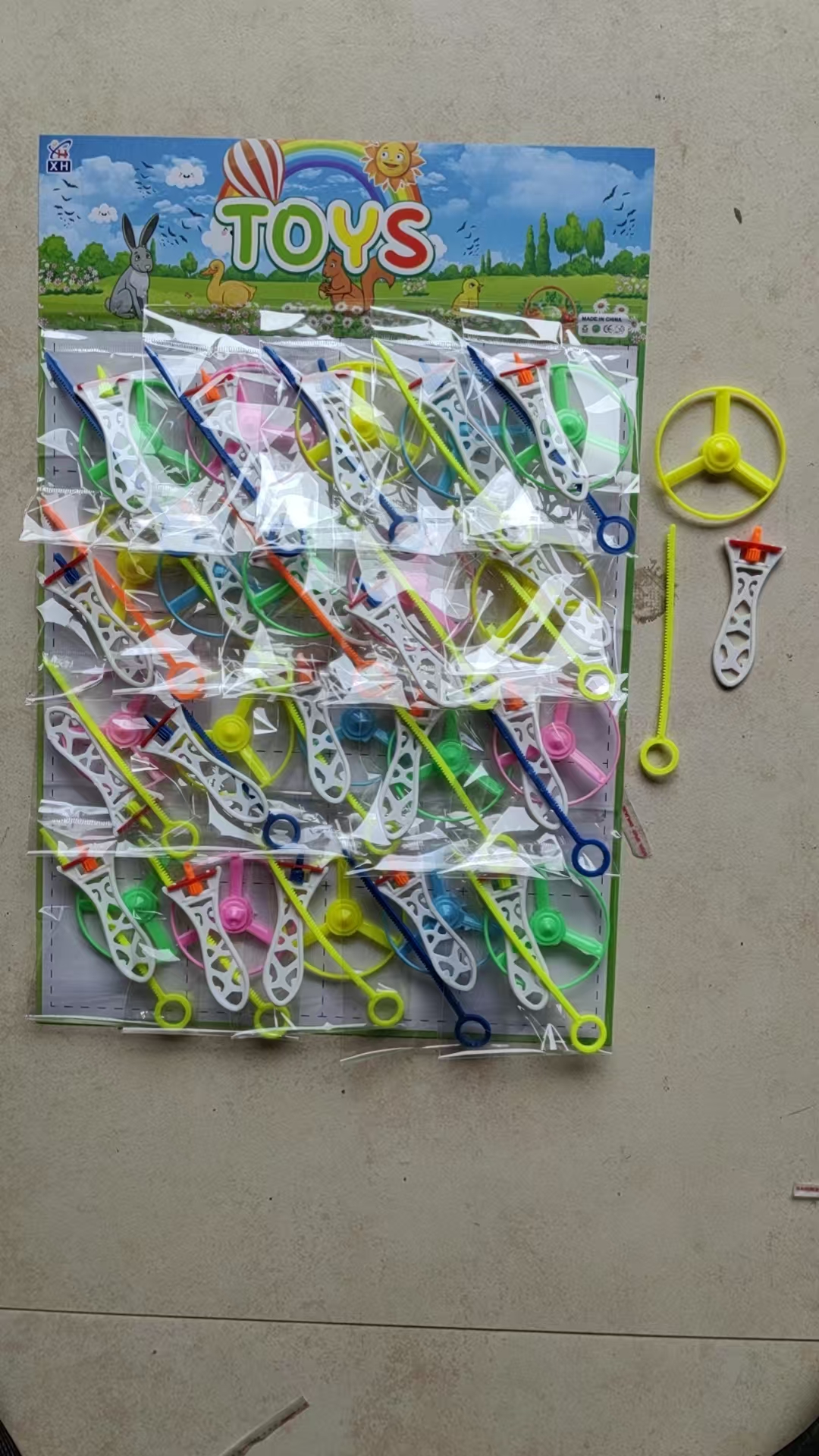 拉齿陀螺玩具迷你塑料陀螺塑料轴承小陀螺拉齿幼儿园小礼品批发详情2