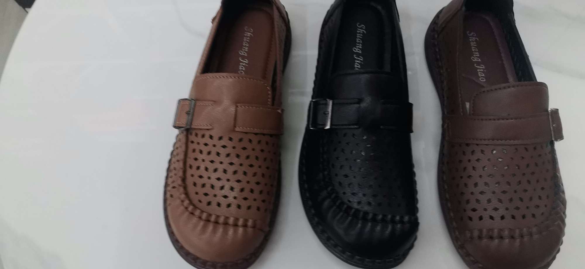 软底软面镂空缝包牛筋底妈妈春秋鞋时尚舒适潮流凉鞋