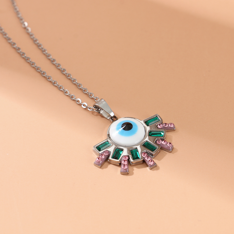 跨境时尚彩色锆石镀金欧美恶魔蓝眼睛钛钢项链产品图