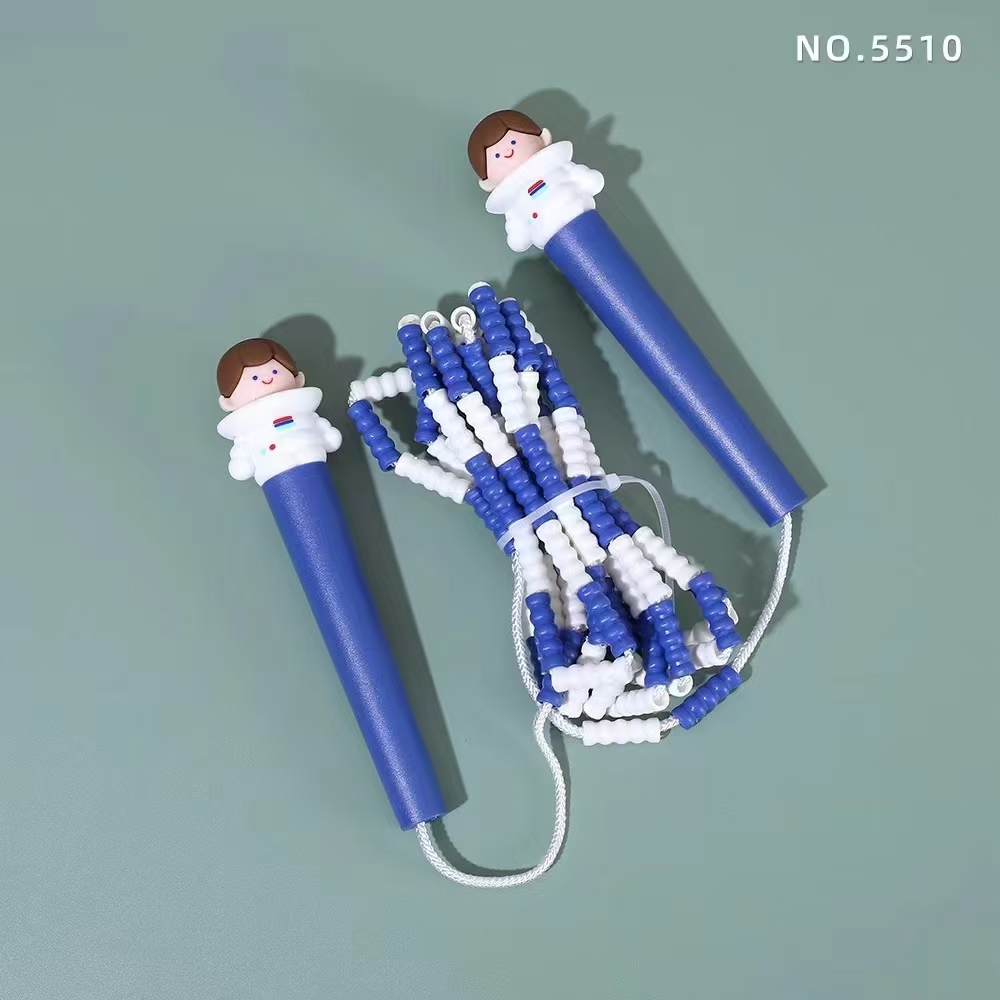 Fandouka stationery, creative and cute cartoon head, astronaut, bamboo joint, skipping rope, sports goods, fitness goods, skipping rope, children's outdoor Item Picture