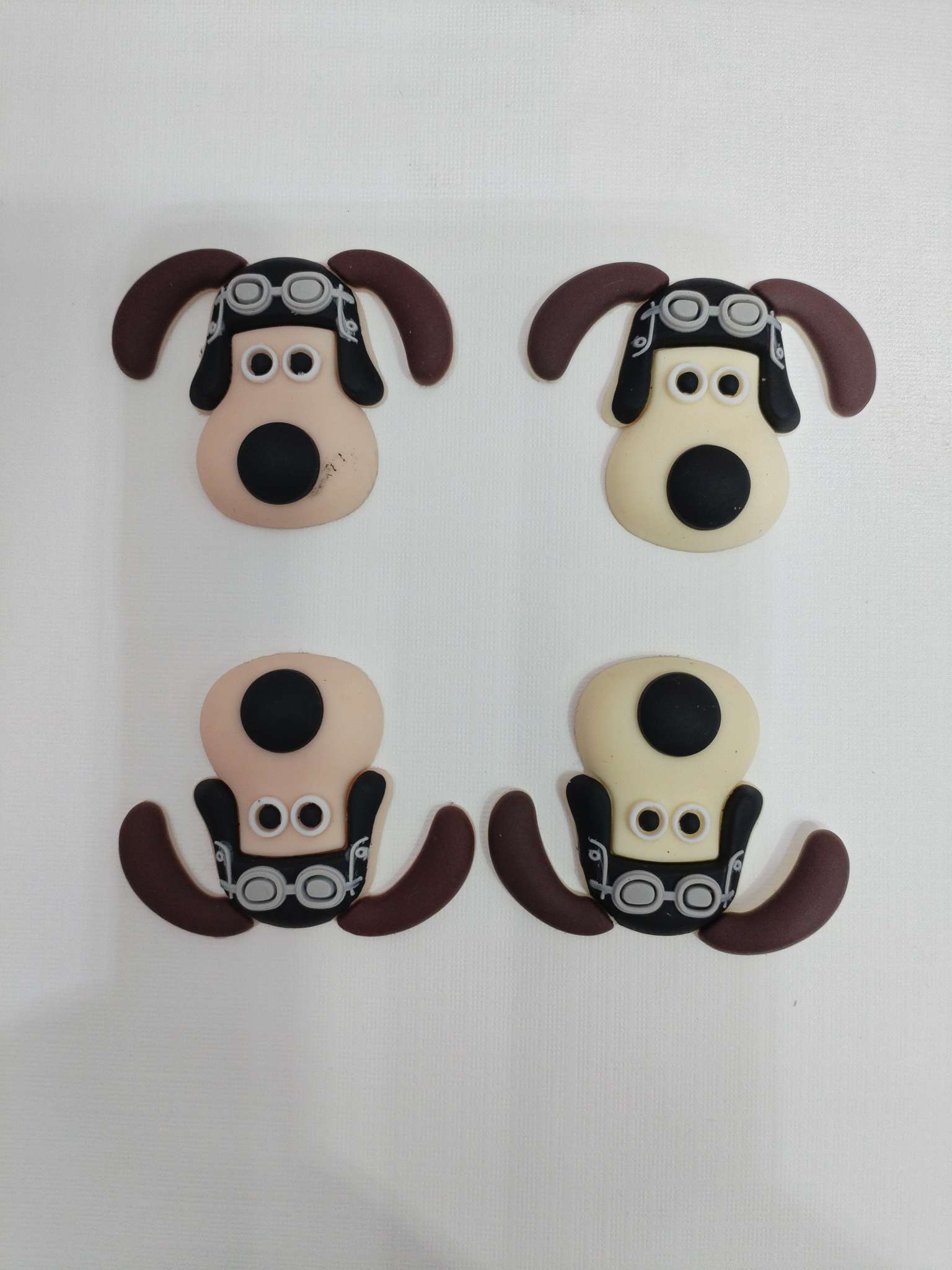 Cartoon PVC soft glue ojos perro accesorios, caja de teléfono refrigerador parches, accesorios de hebilla de zapatos, parches de equipaje.