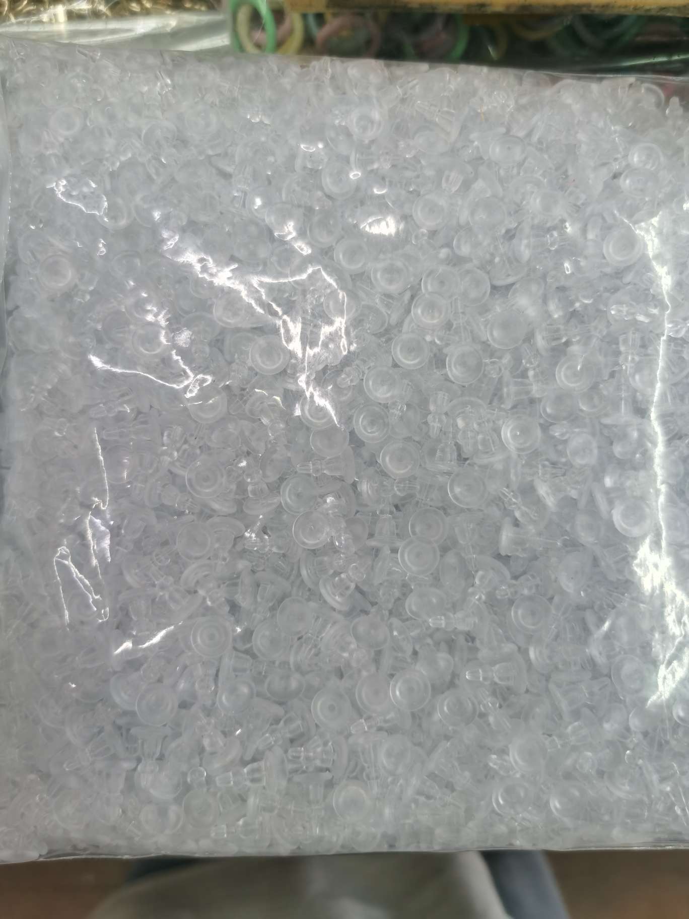 New plastic earplugs with extended length detail image 3