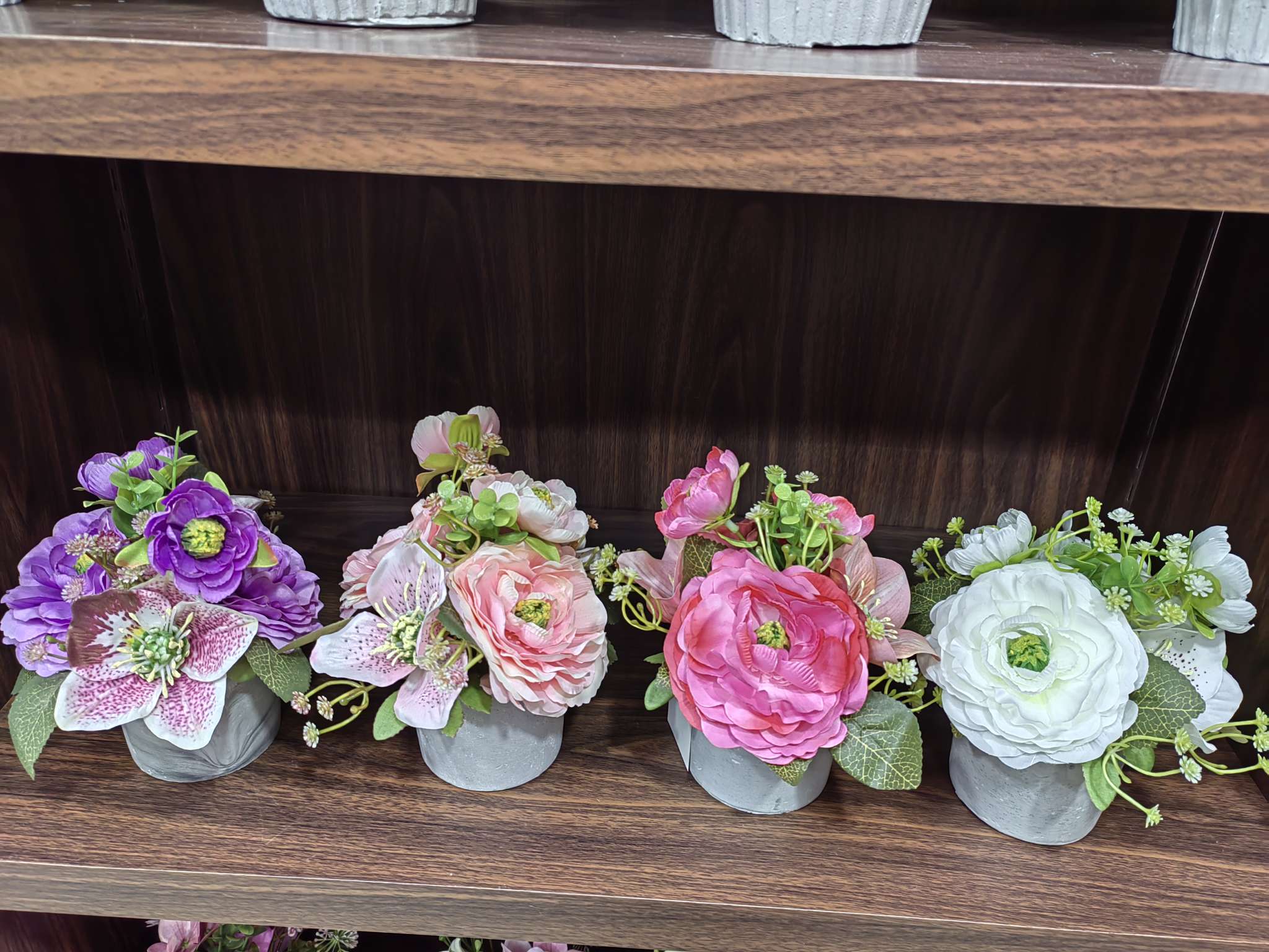 家饰专用塑料花假花仿真花饰品 手工DIY仿真花材料包含苔藓 玫瑰花藤条 色泽鲜艳逼真 装饰美观大方仿真花