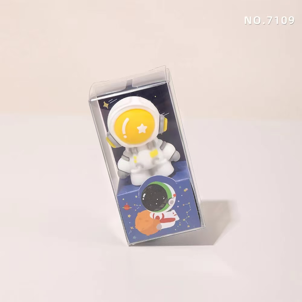 Fandouka creative Astronaut Pencil sharpener, office pencil sharpener, cultural and Creative student supplies Item Picture