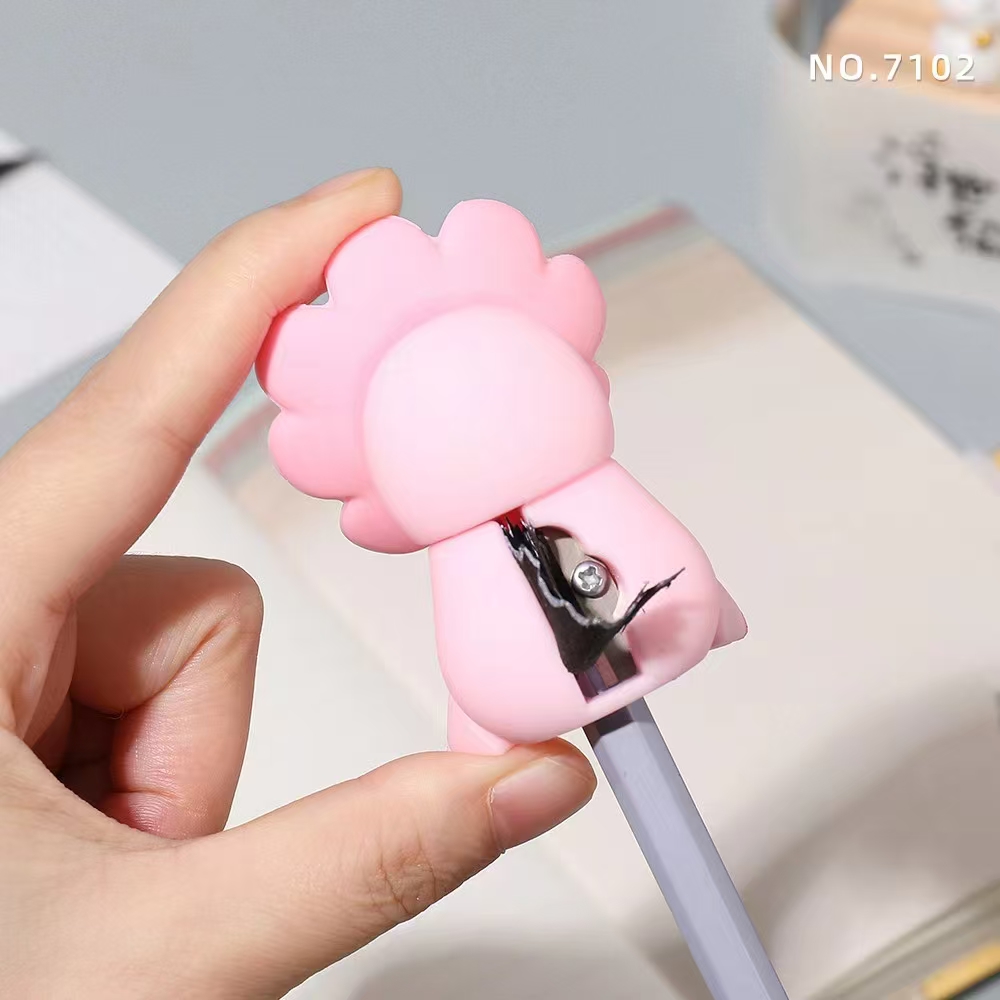 Fandouka Creative Rotating Pig Pencil Sharpener Office Pencil sharpener Cultural and Creative Student Supplies Item Picture