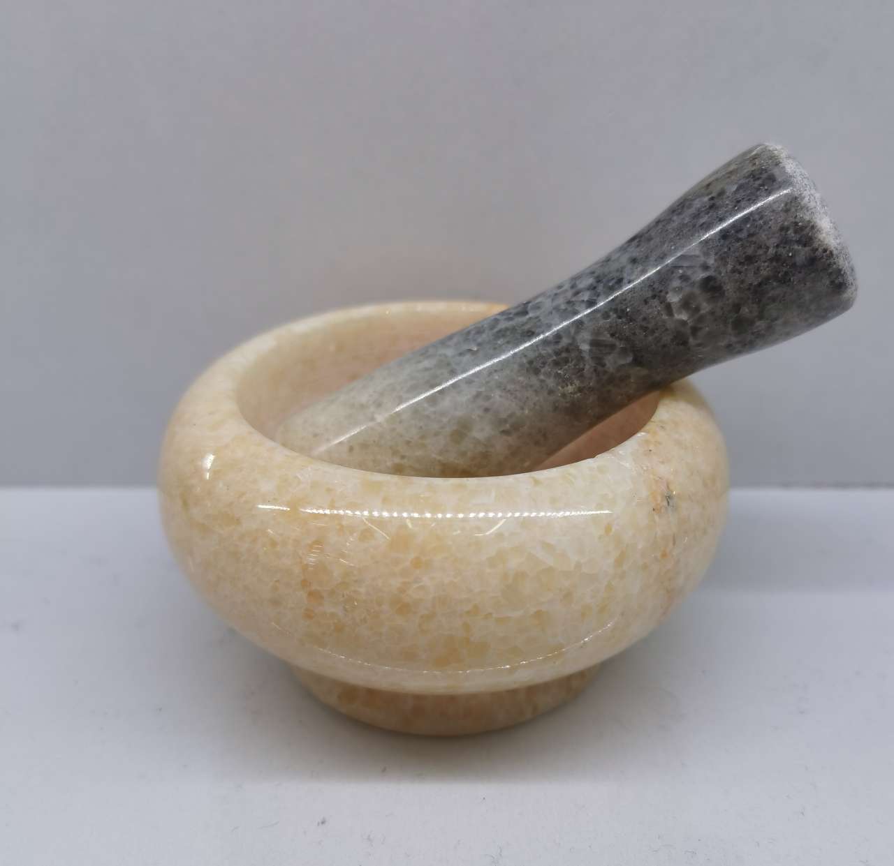 Daily necessities, kitchen tools, small marble garlic tamper, stone mortar, garlic mortar, garlic bowl, grinding media accessories, essential practical tools for the kitchen Application Scenario