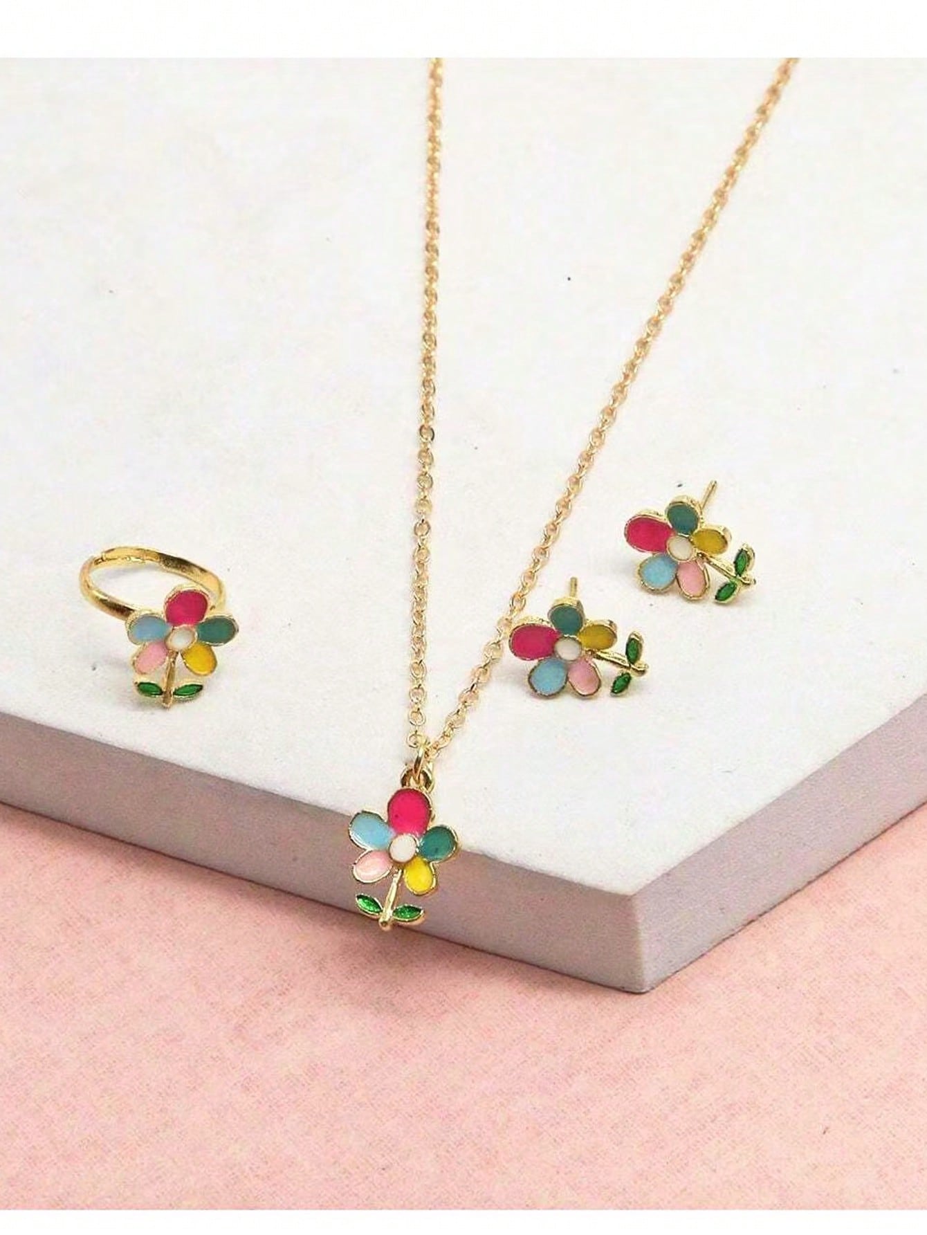 4件套可爱卡通吊坠链条项链耳钉戒指套装合金滴油儿童首饰套装白底实物图