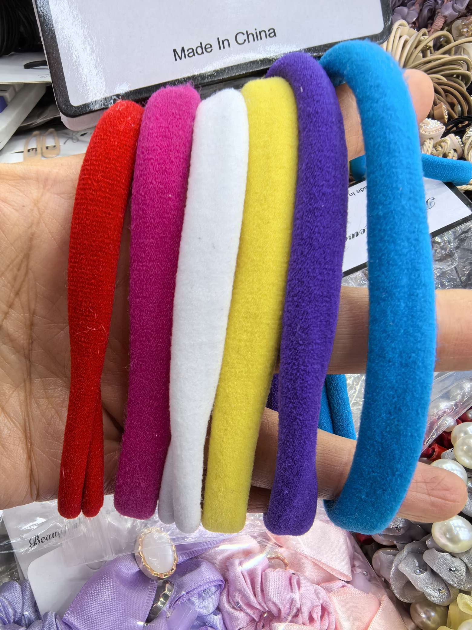 Exquisite hair accessories, hair ties, elegant hair accessories, essential hair care tools for ladies, Korean popular basic style, leather bands, hair ties detail image 4