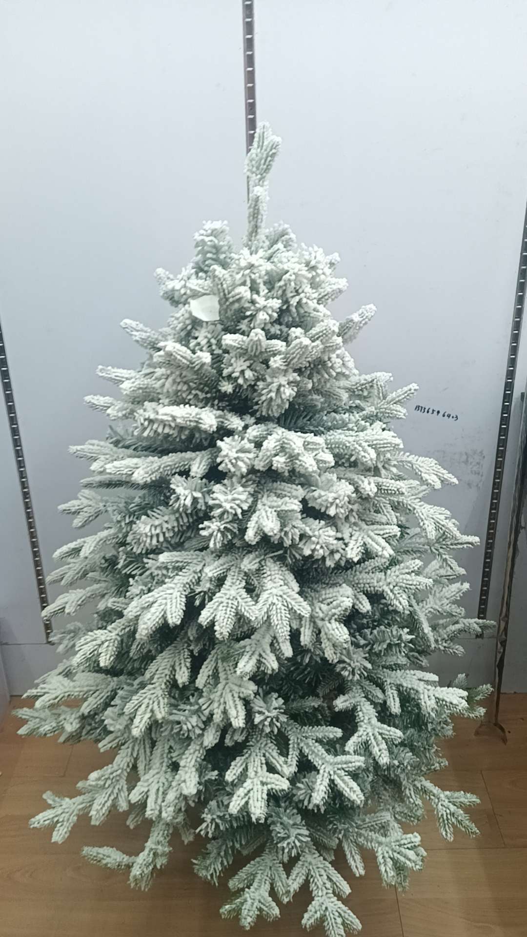 One-stop purchase of office culture Christmas supplies, including Christmas tree hairpins, Christmas decorations, Christmas tree types, optical fibers, shining brightly, creating a joyous Christmas atmosphere, and warmly decorating Christmas trees. Christmas tree types, optical fibers, and Christmas trees Application Scenario