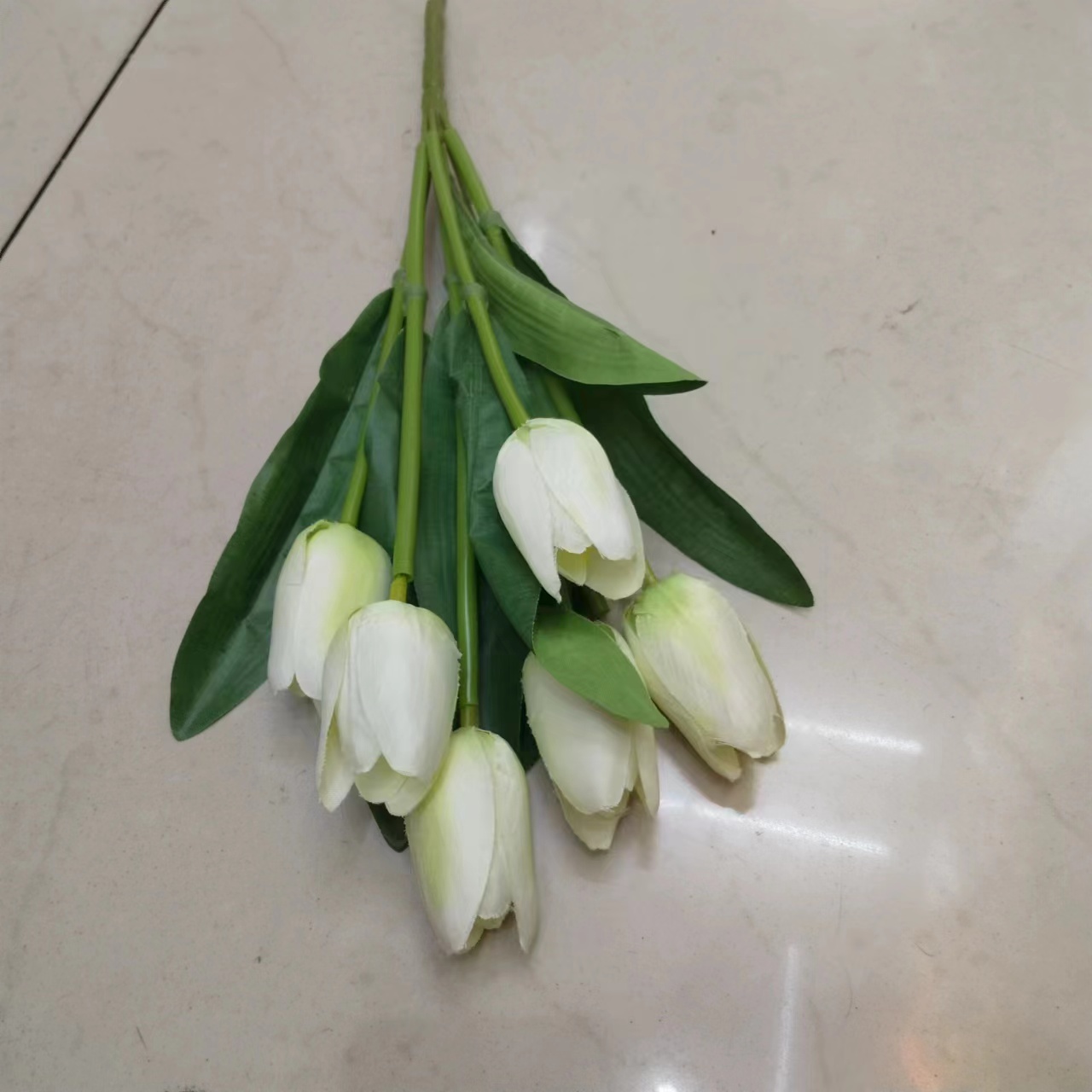 批发仿真塑料假花仿真7头小郁金香塑料玫瑰花婚庆工程布景家居酒店装饰花束植物厂家批发郁金香DIY花艺