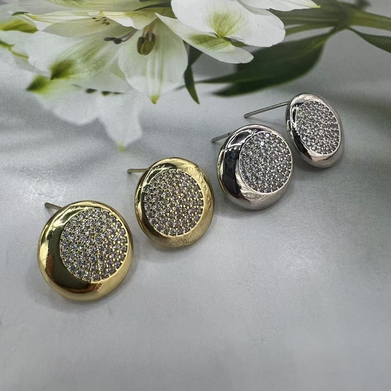 轻奢耳钉2025爆款高级设计耳环独特小众新款气质耳饰轻奢高颜值耳钉详情图2