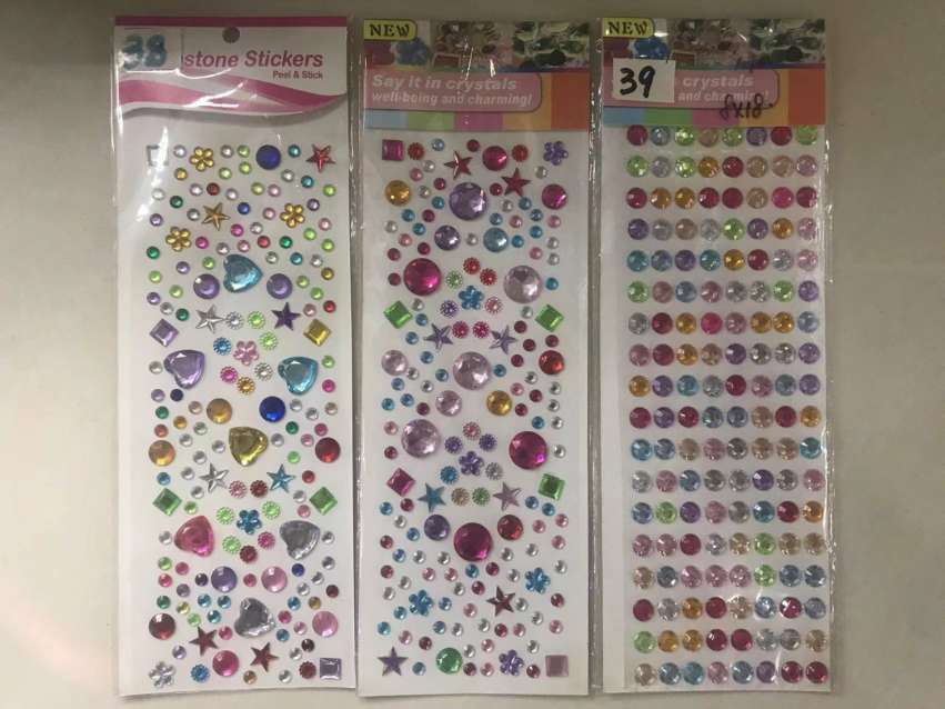 The acrylic diamond sticker is a shiny and creative gift car sticker with a novel design detail image 2