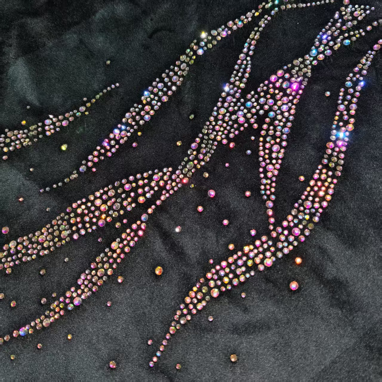 亮片烫钻专注厂家各种字母图案烫钻 潮牌服装辅料烫钻，