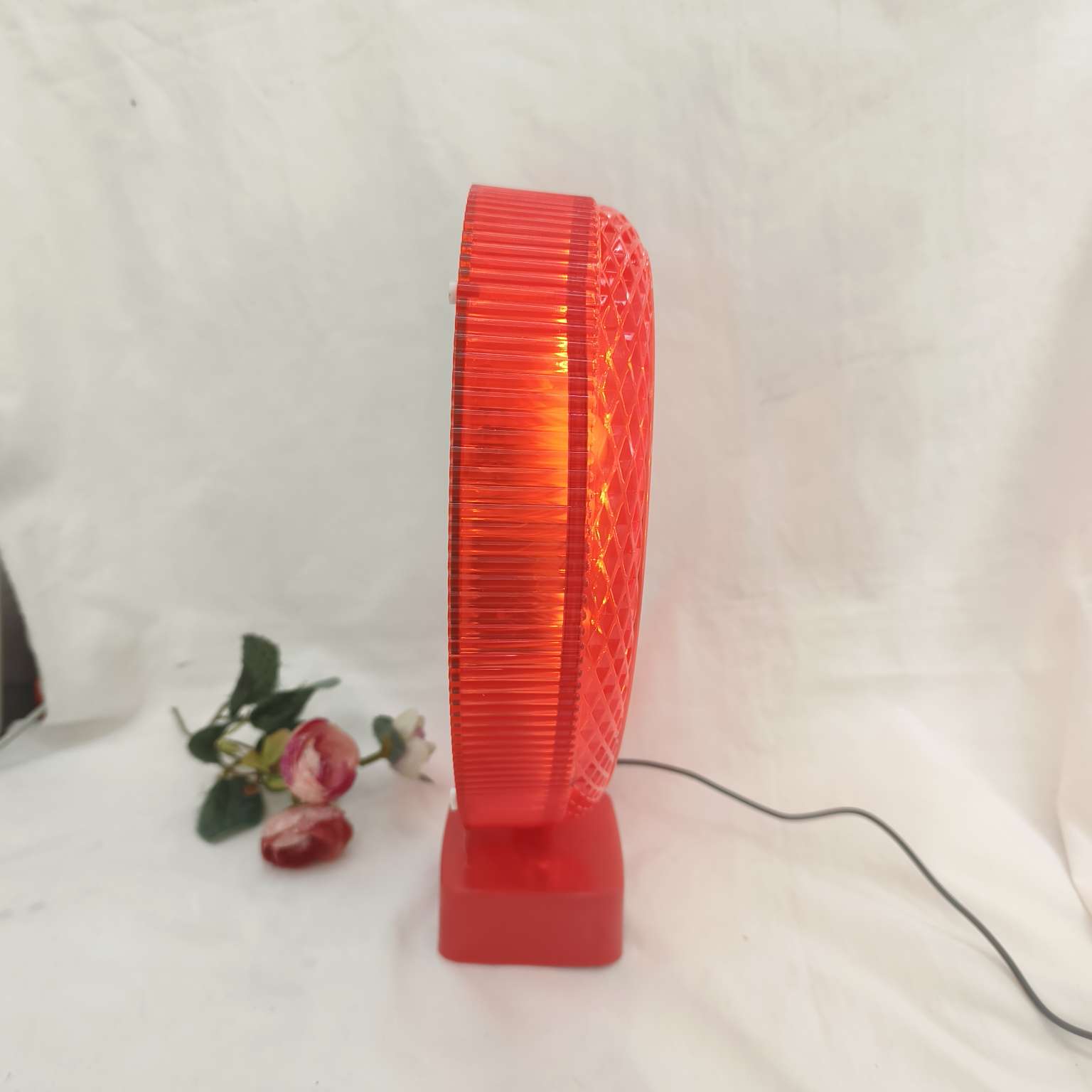 Heart-shaped desk lamp photo frame with flower heart-shaped photo frame, red mirror festive photo frame, plug-in mirror rose photo frame, custom photo frame detail image 12