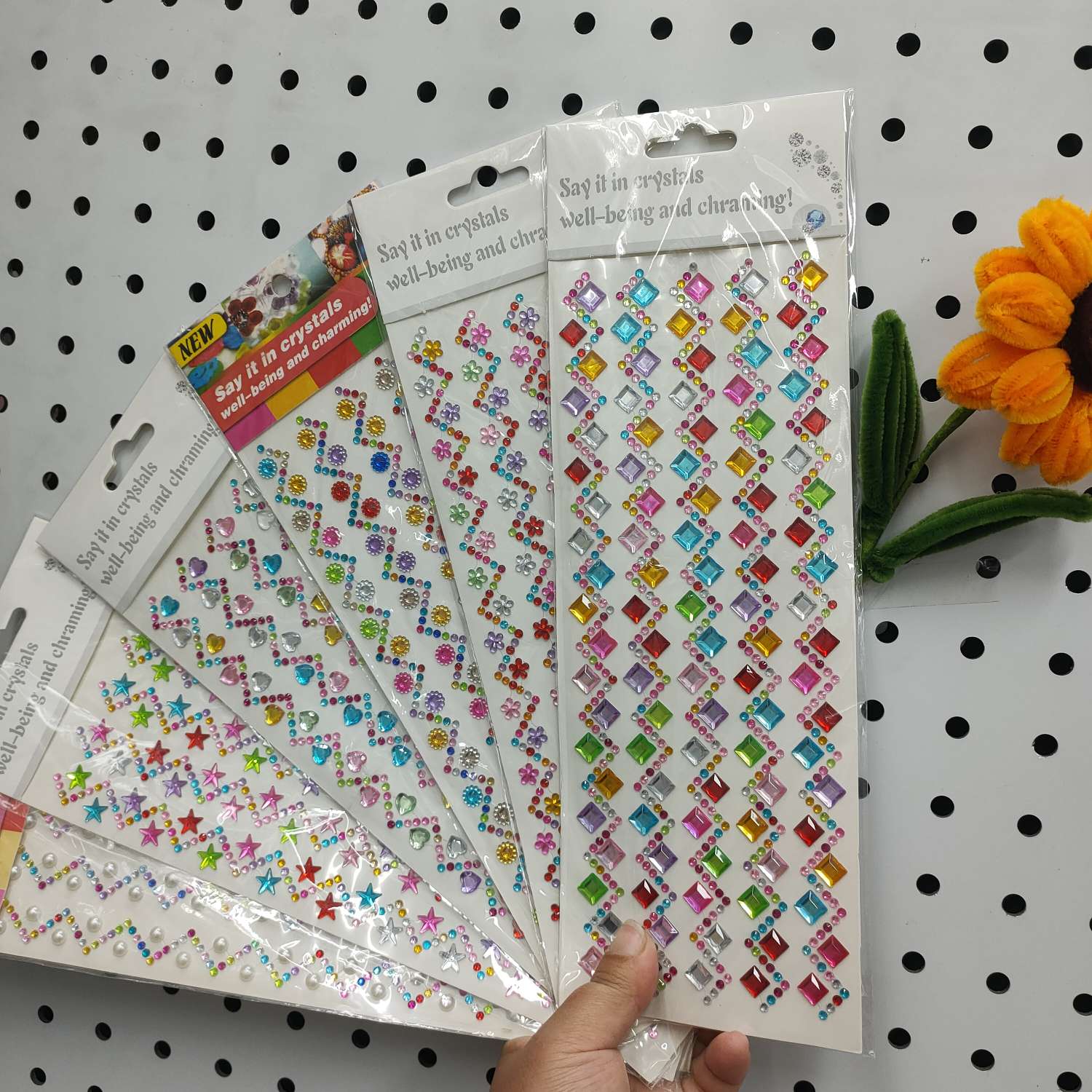 The acrylic diamond sticker is a shiny and creative gift car sticker with a novel design detail image 3