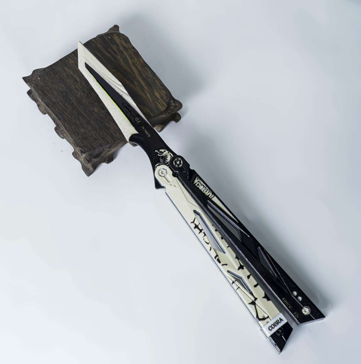 三角洲影风蝴蝶刀甩刀兵器模型 详情图12