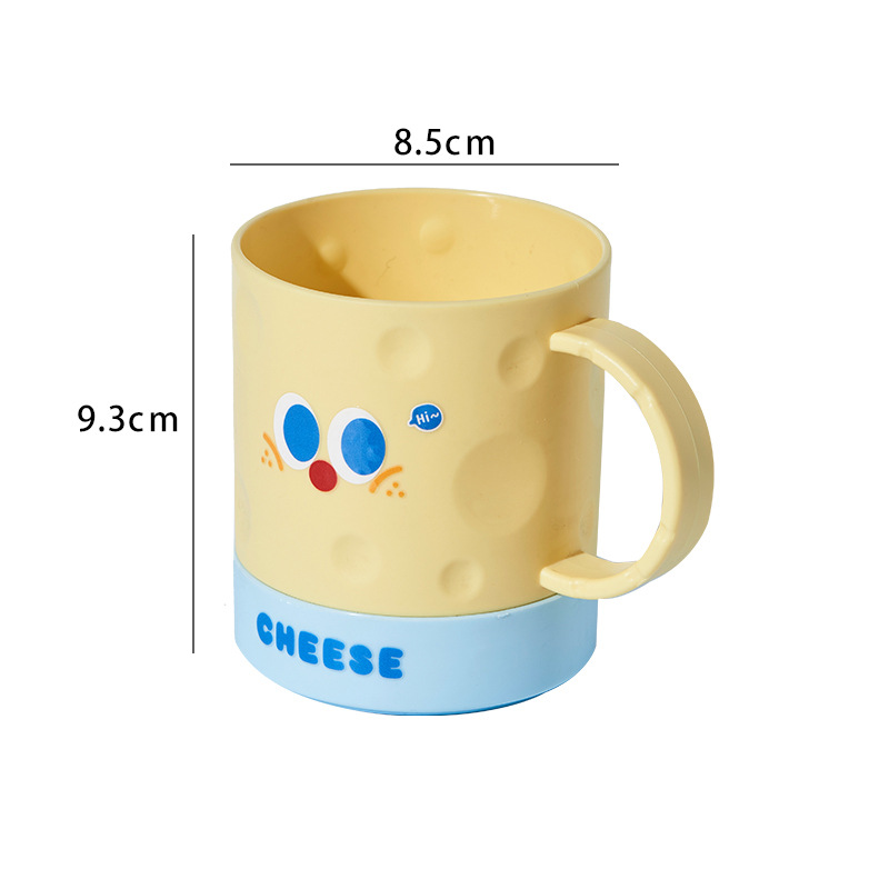 M04-ML-7150 Cheese toothbrush cup Cartoon cute washing-up cup Large household couple children creative mug Application Scenario