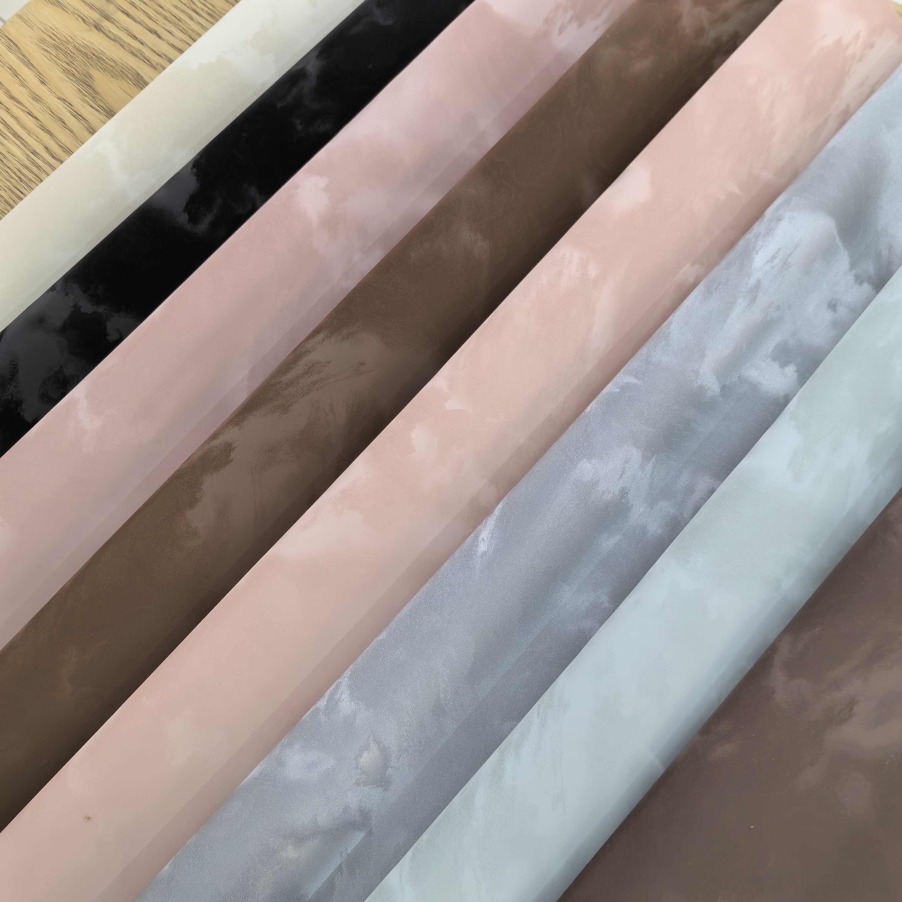 Pu Environmental Protection Artificial Leather Velvet Landscape Painting Design Luggage Leather Goods Shoes Sofa Household Goods Clothing Sports Equipment High Quality Materials Specification drawing