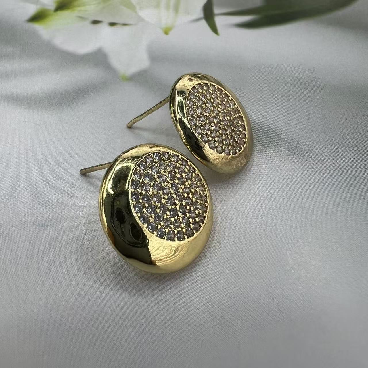 轻奢耳钉2025爆款高级设计耳环独特小众新款气质耳饰轻奢高颜值耳钉详情图3