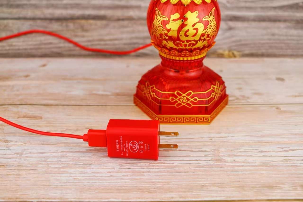 The Led Fugui incense burner is environmentally friendly and safe. Well, it can be powered on and plugged in. It's commercial, safe and environmentally friendly. The led doesn't get hot. It's an led luxury incense burner. Application Scenario