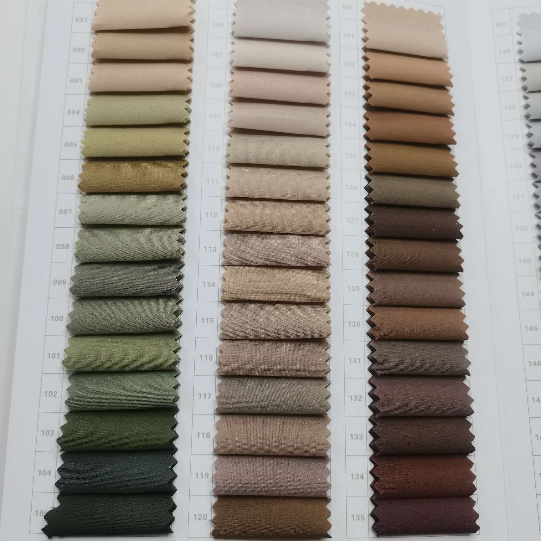 50d high-elasticity clothing lining polyester fabric detail image 5