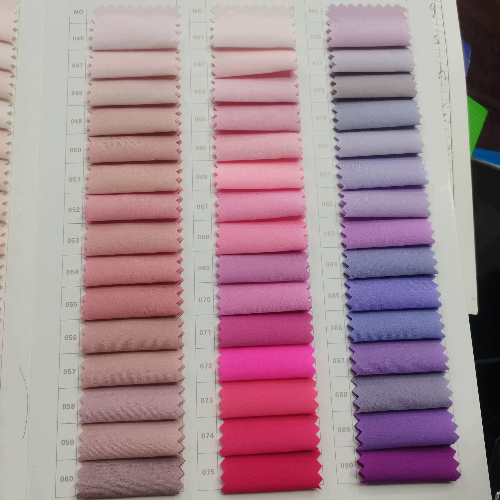 50d high-elasticity clothing lining polyester fabric detail image 3
