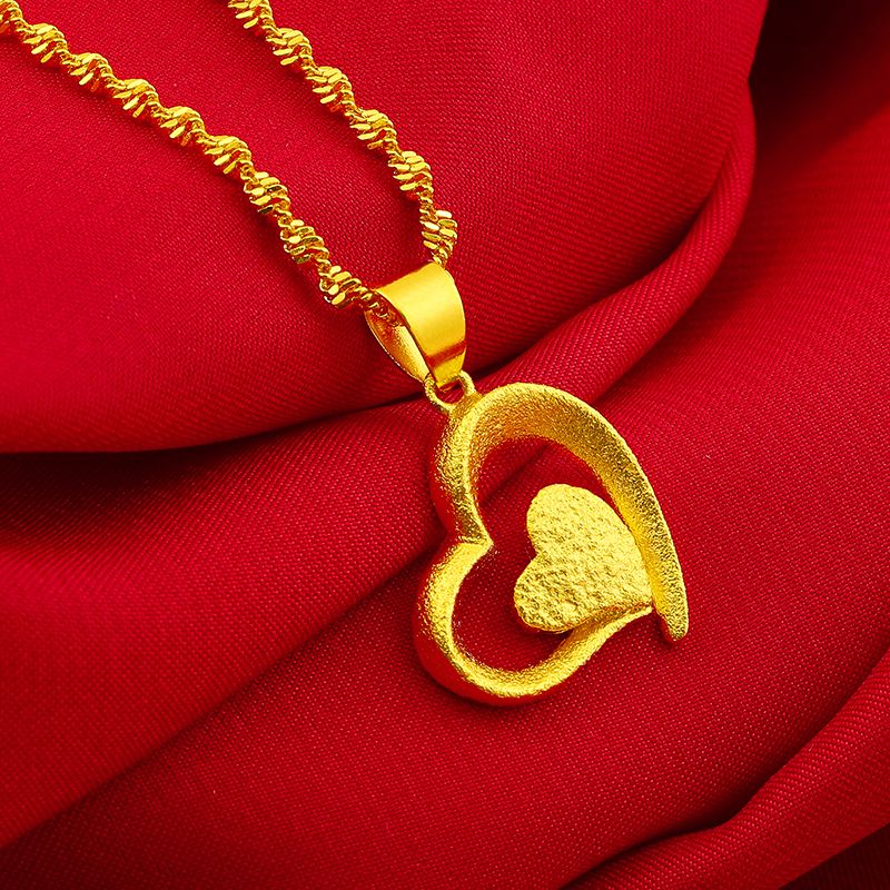 Vietnamese sand gold gold-plated Chinese trend women's rope knot pendant, four-leaf clover Chinese knot necklace, Pinduoduo supply wholesale necklace, women's splicing style, sand gold necklace jewelry, women's short style, elegant Application Scenario